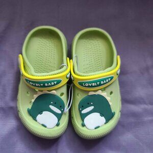 Generic brand crocs 160MM US size 8 DInos